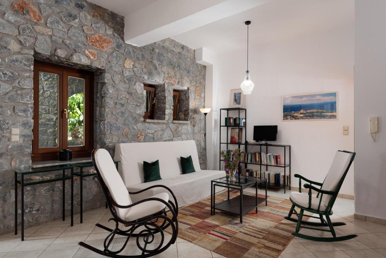 Aura Traditional Apartment Prines  Exterior photo