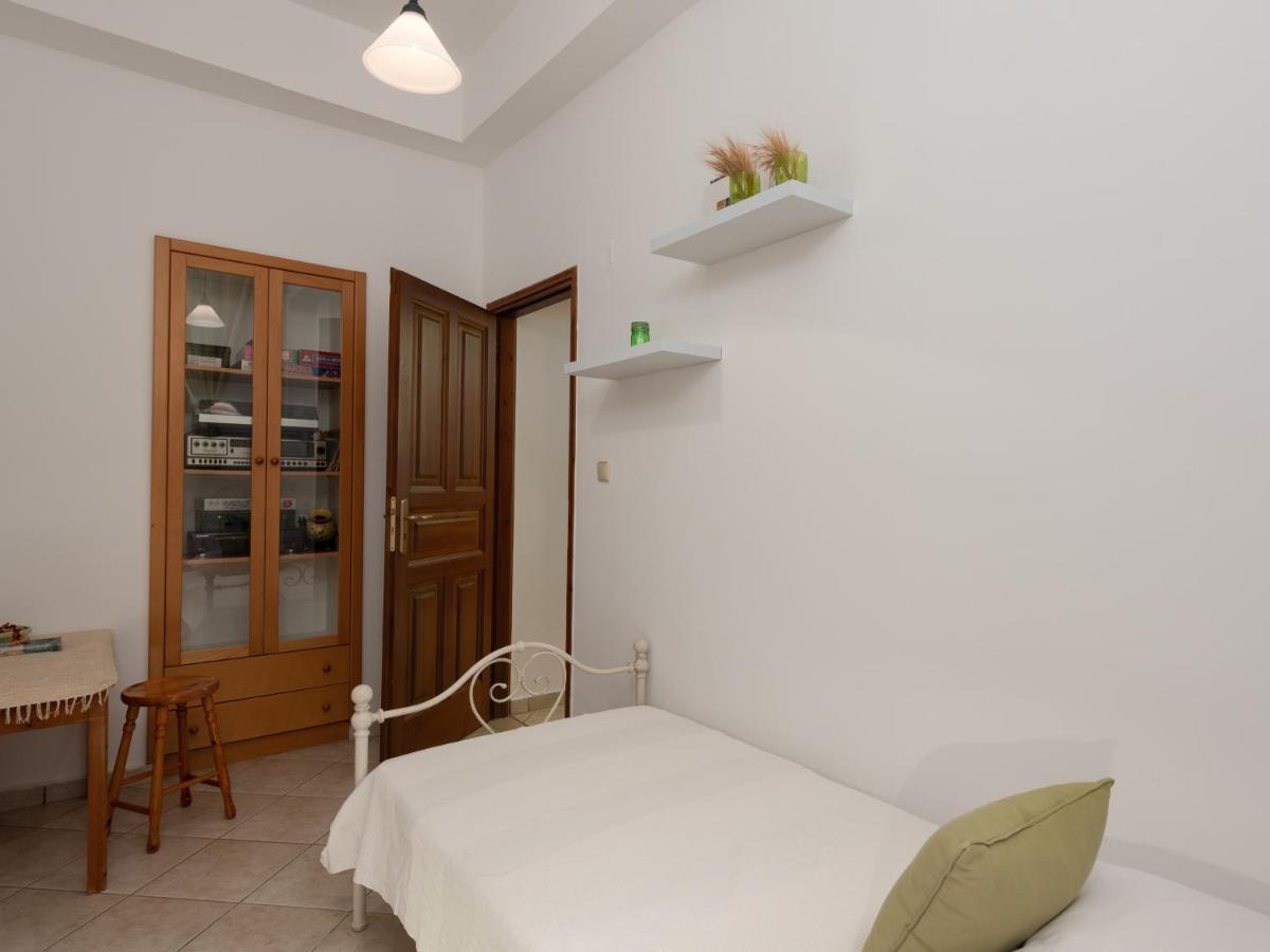 Aura Traditional Apartment Prines  Exterior photo